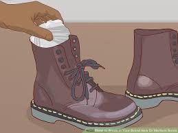 how to dry boots with newspaper