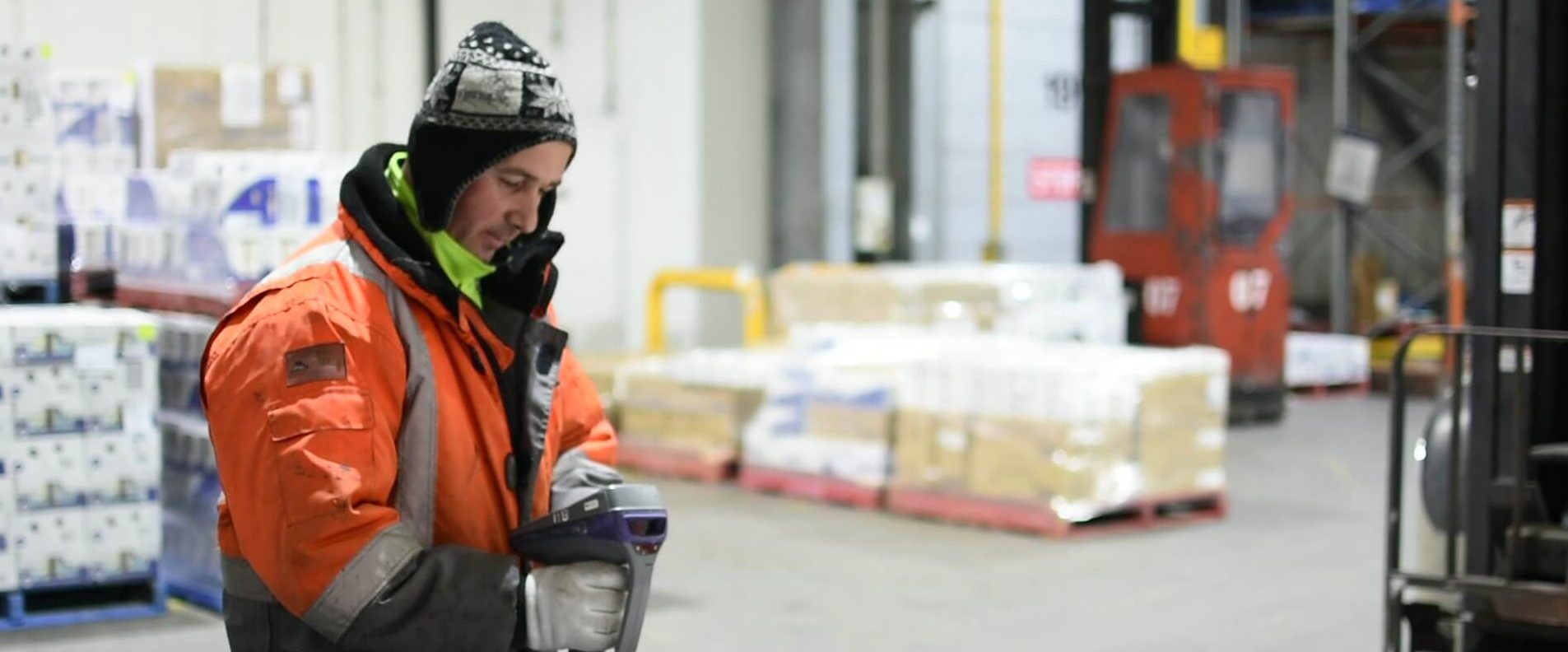 3 REASONS WHY FREEZER SUITS ARE ESSENTIAL FOR WORKING IN THE COLD